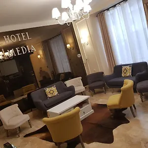 Média Hotel Parigi